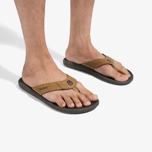 Olukai Men's Pili Waterproof Leather Sandals