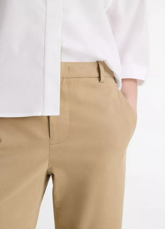 Vince Mid-Rise Italian Stretch-Cotton Chino Pant