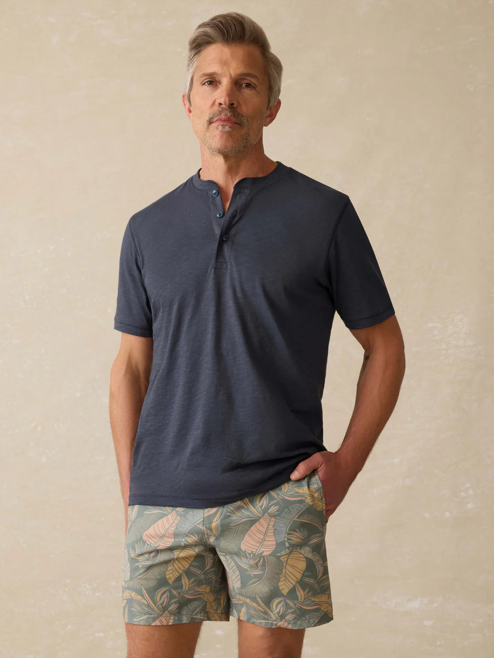 Faherty Short-Sleeve Sunwashed Henley