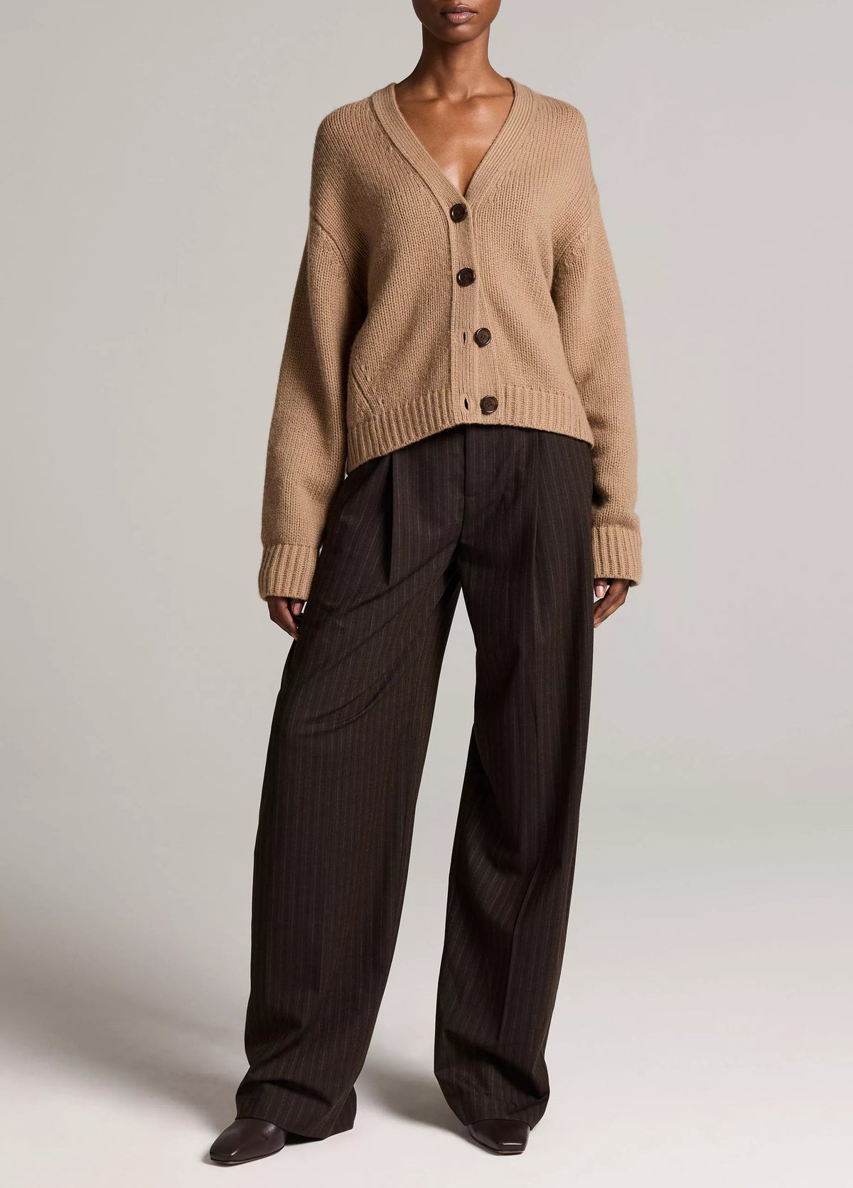 Vince Wool-Cashmere Boxy V-Neck Cardigan