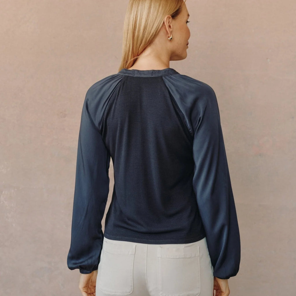 Bella Dahl Long Sleeve Raglan Mixed Shirt