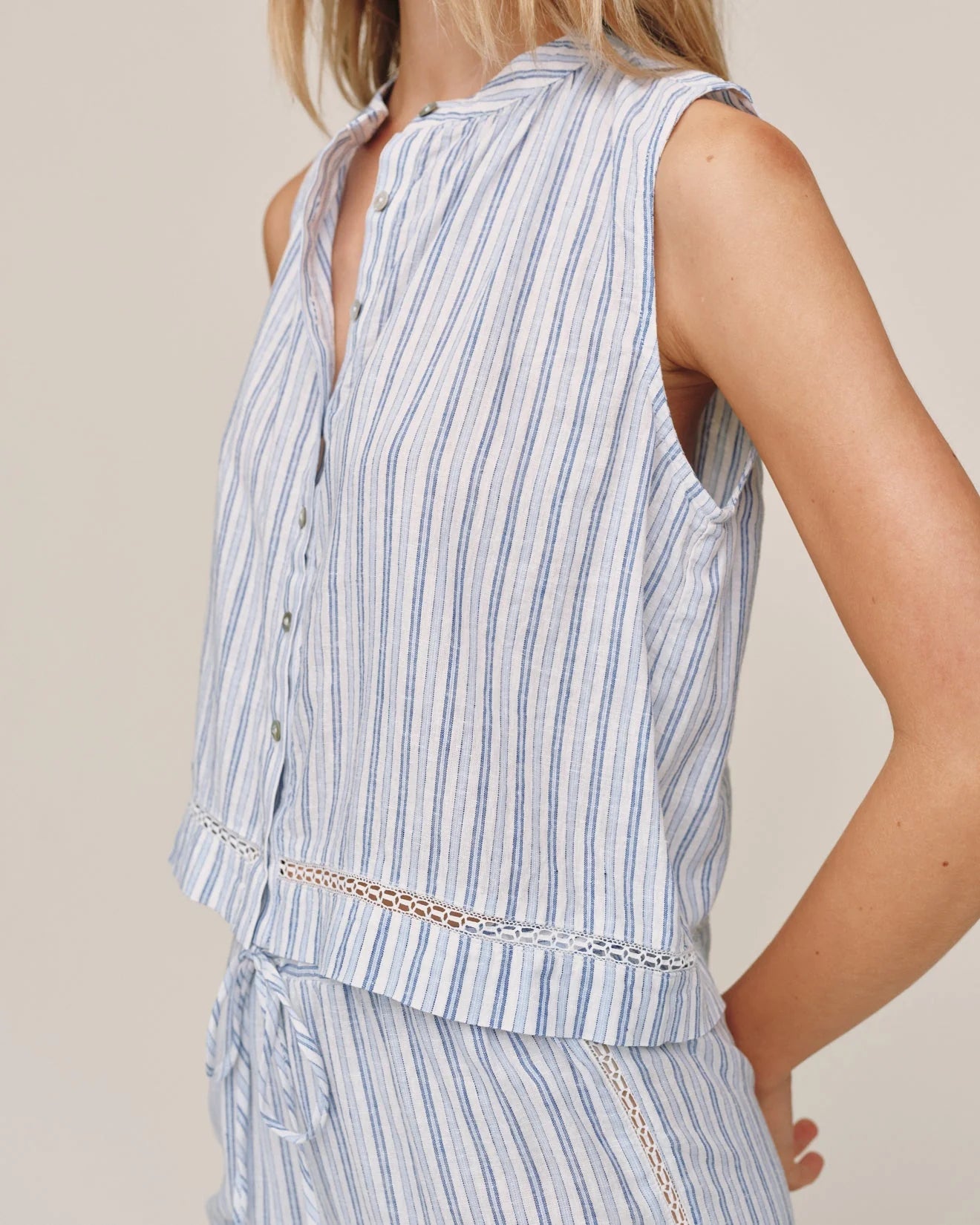 Bella Dahl Sleeveless Button Front
