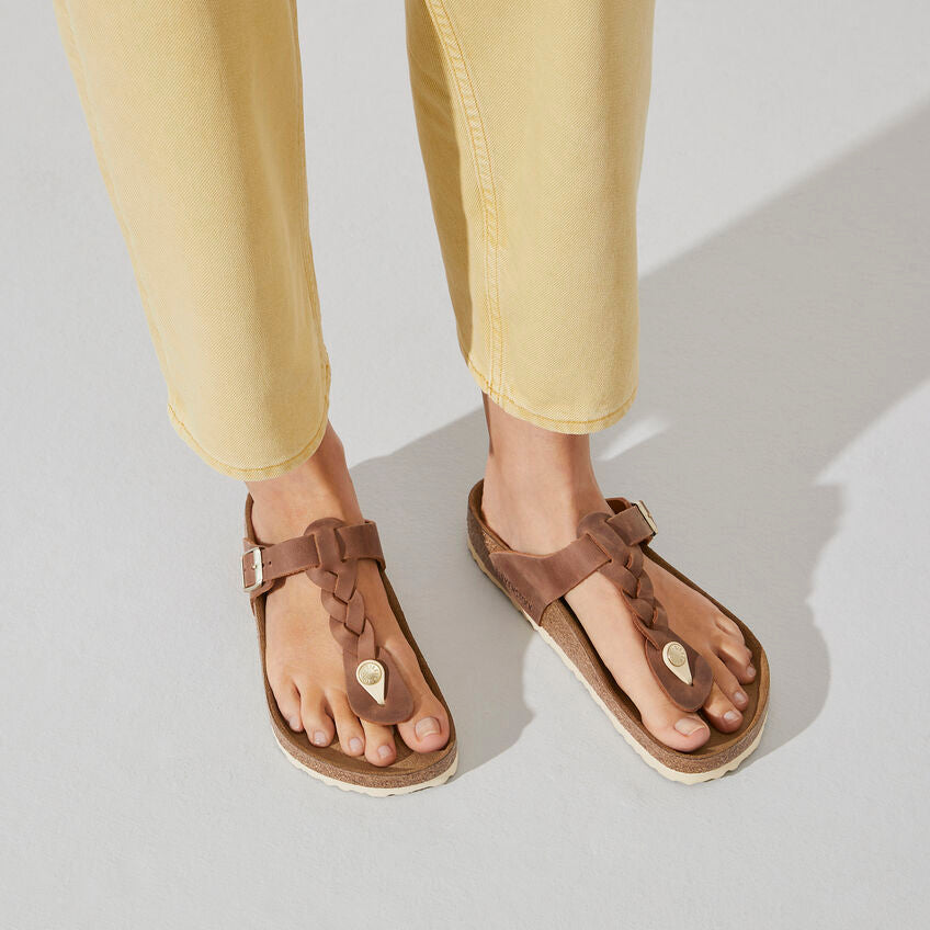Birkenstock Women's Gizeh Oiled Leather Sandals