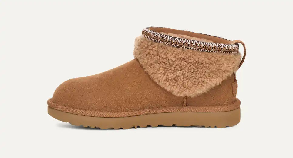 UGG® Women's Classic Ultra Mini Maxi Curly