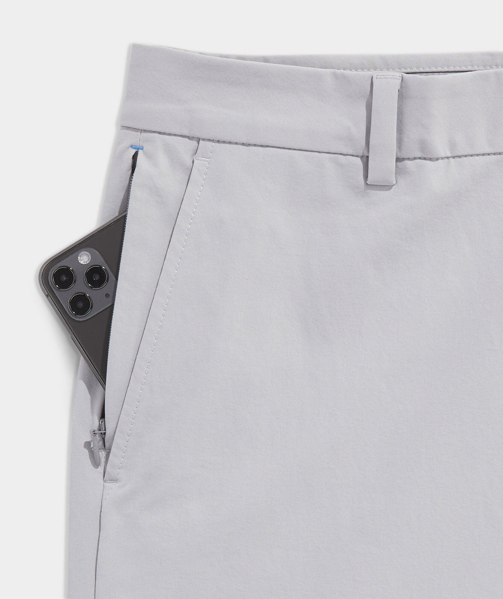 Vineyard Vines Men's 9 Inch On-The-Go Shorts