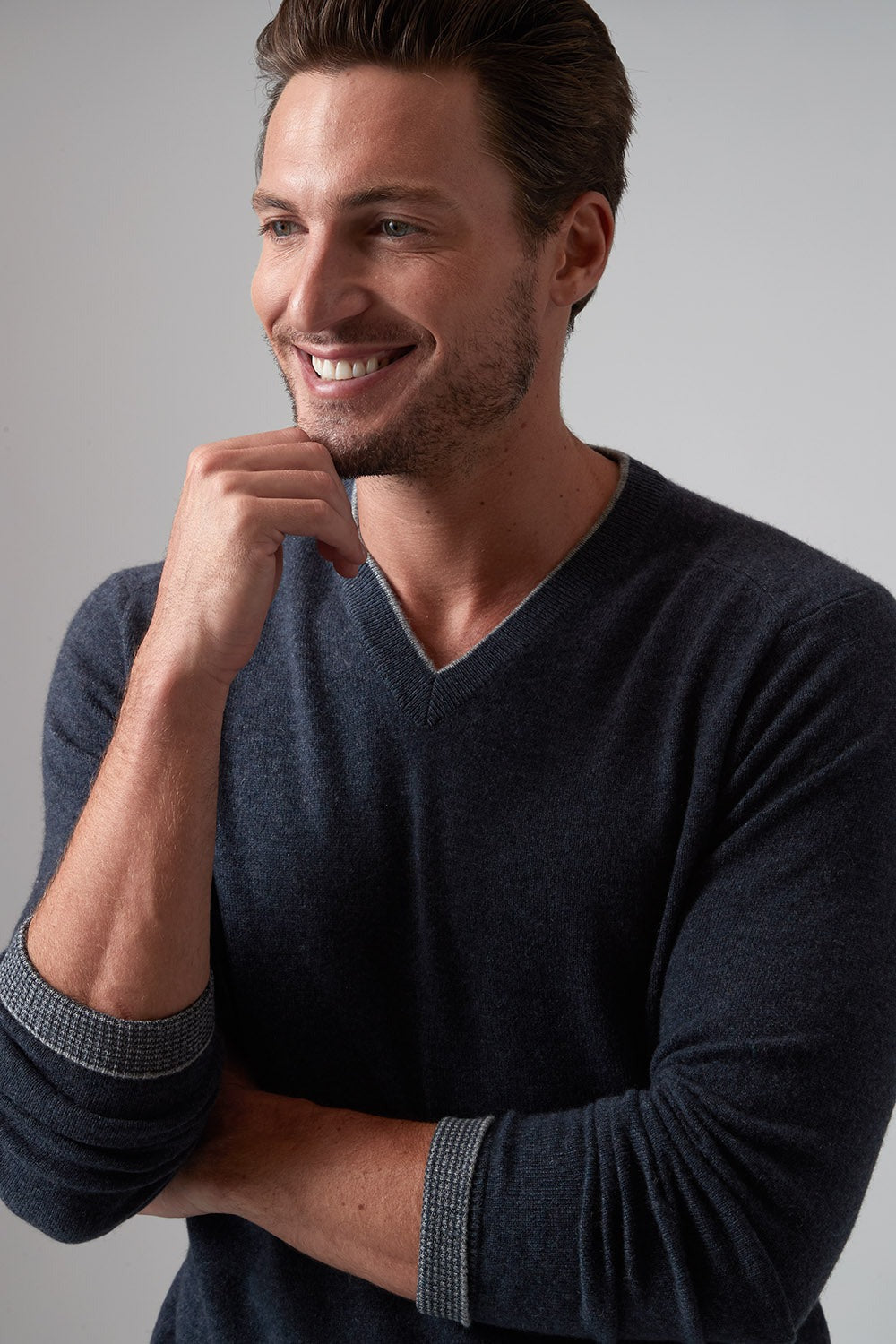 Raffi Garrett V-Neck Cashmere Sweater