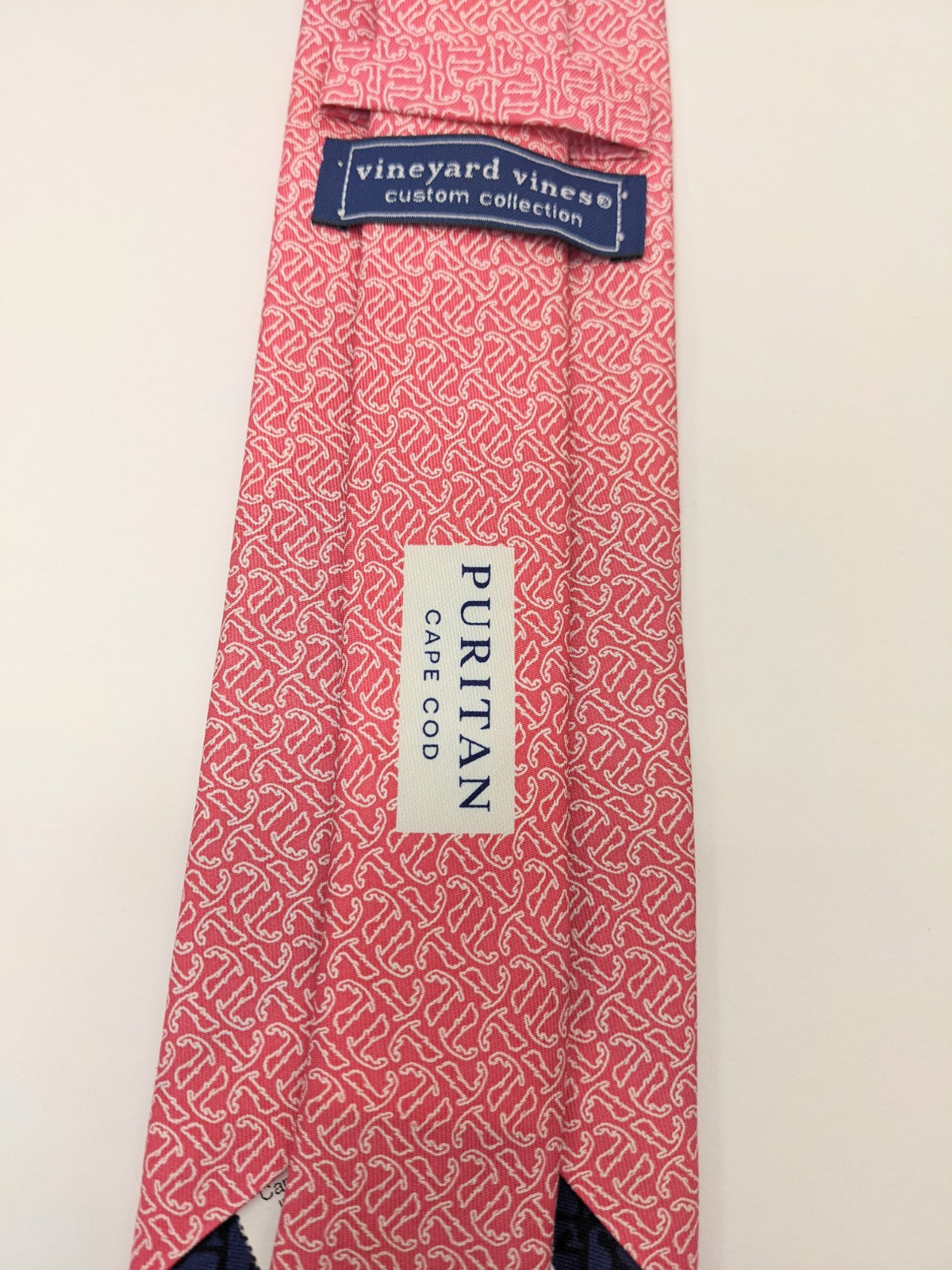 Red Vineyard Vines Tie