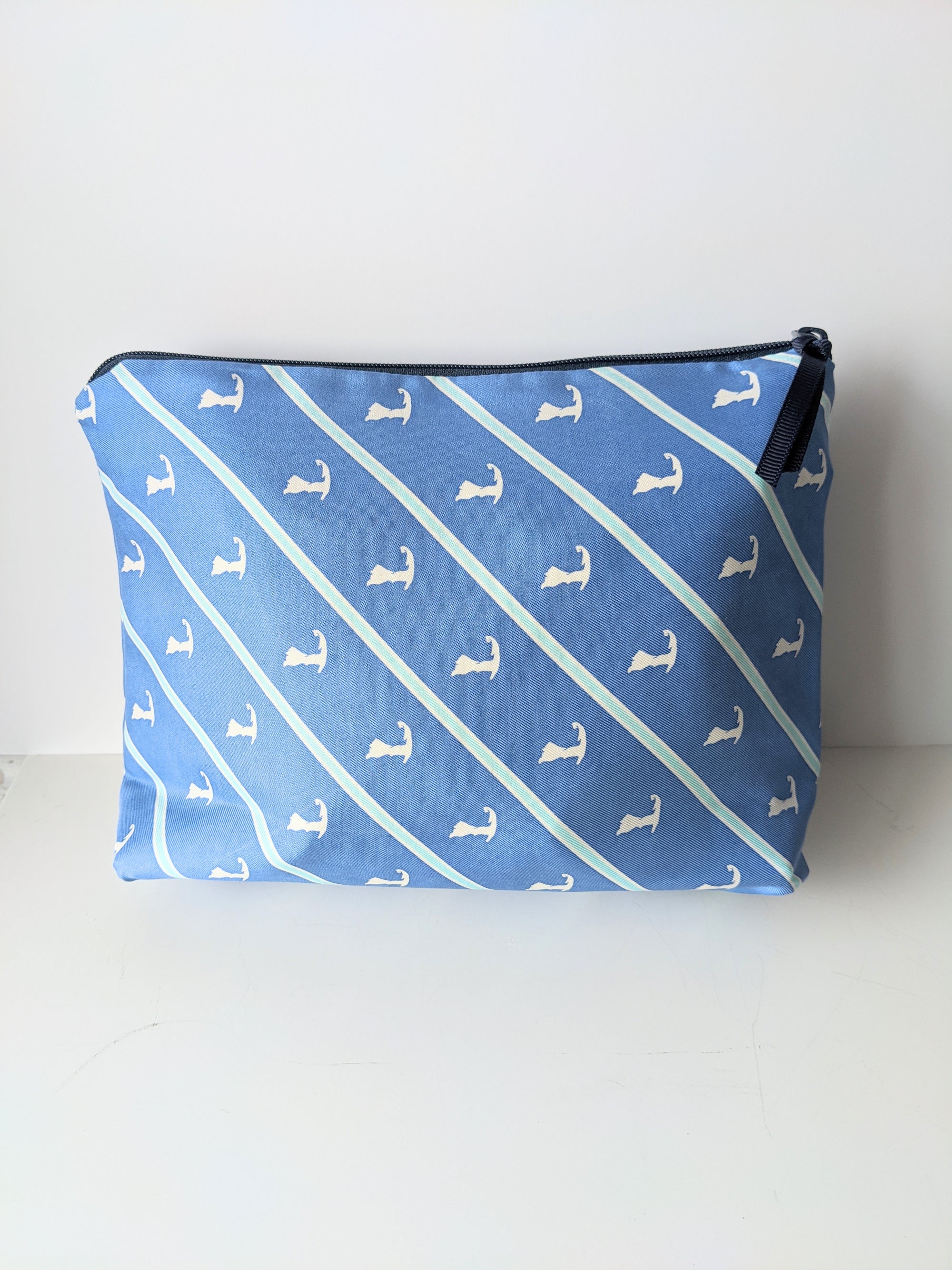 Vineyard Vines Puritan Cape Cod Exclusive Cosmetic Case