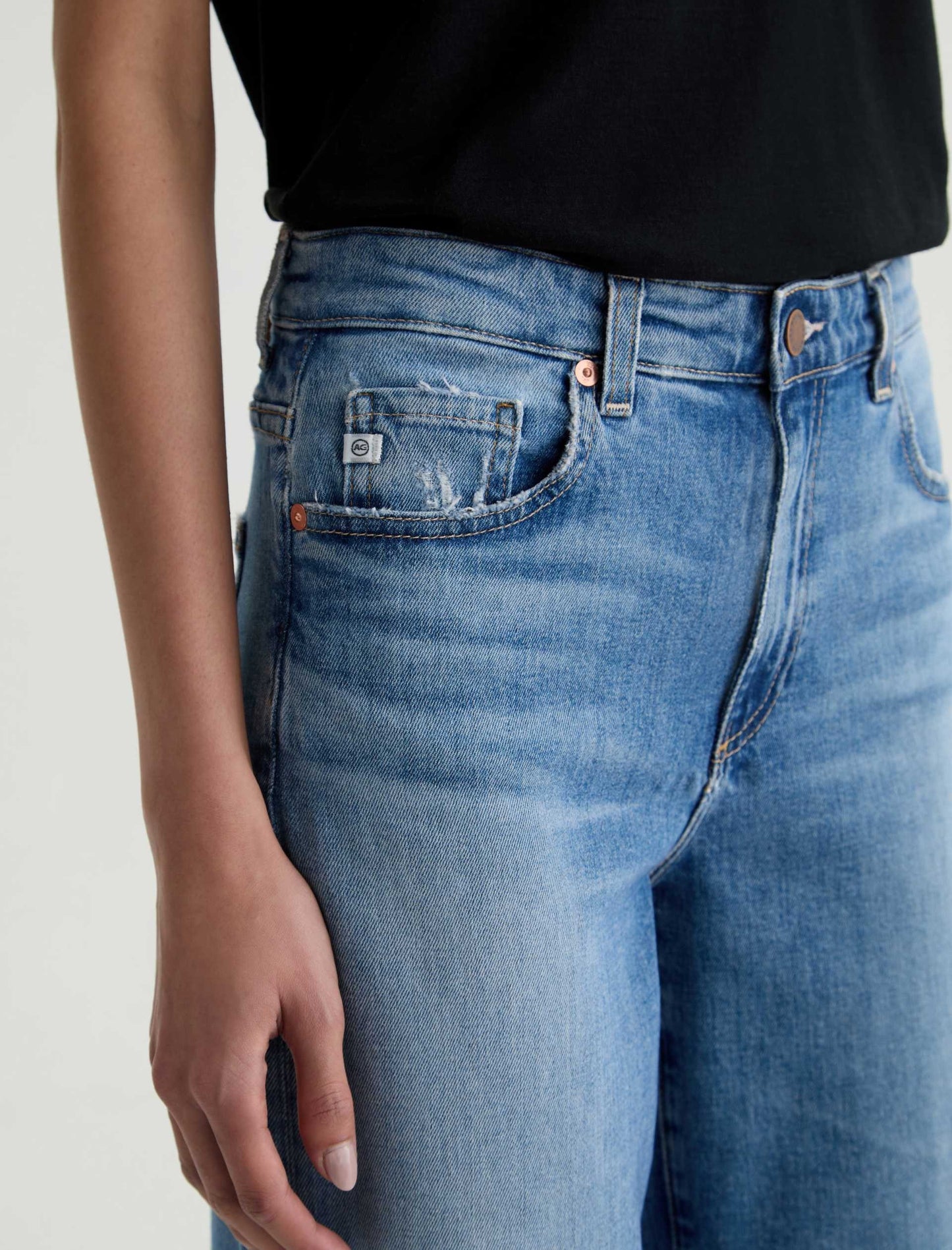 AG Saige Wide Leg Mid-Rise Fit Jeans