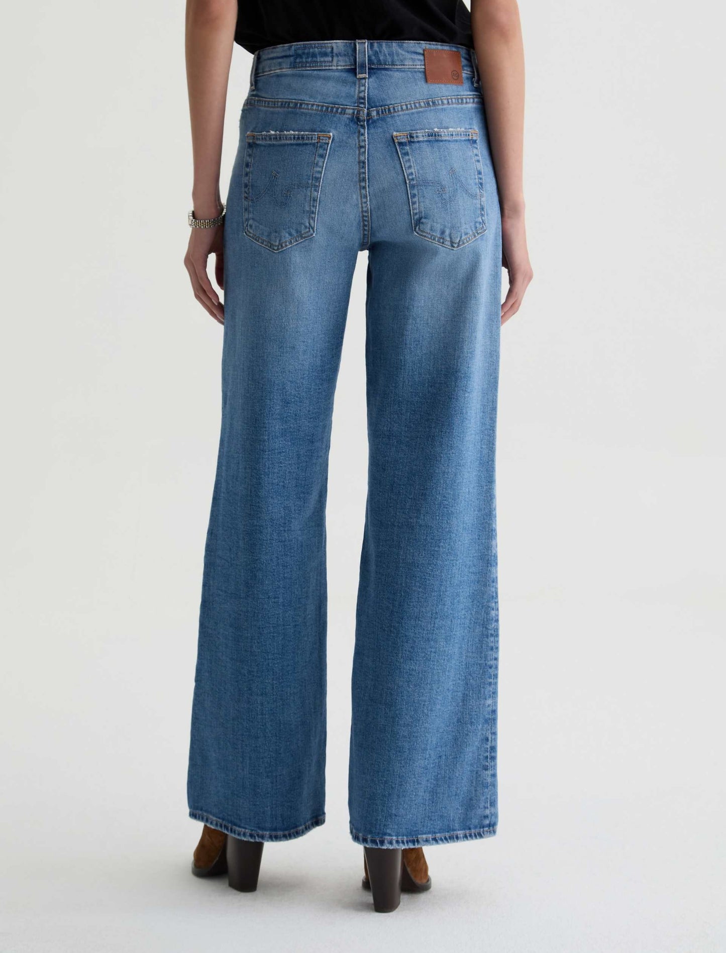 AG Saige Wide Leg Mid-Rise Fit Jeans