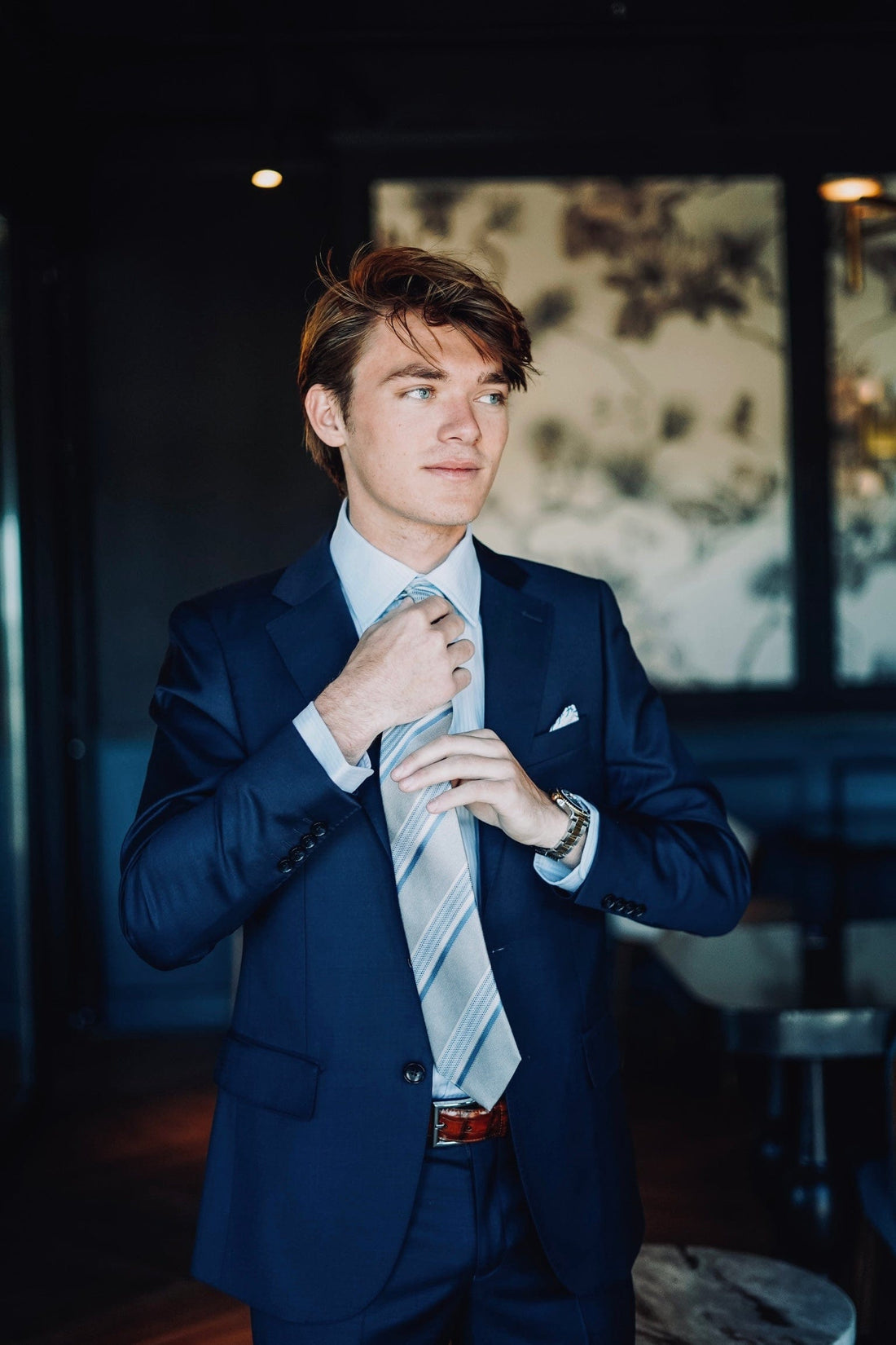 Maxman Semi-Slim Fit Suit Solid Navy Blue Suit