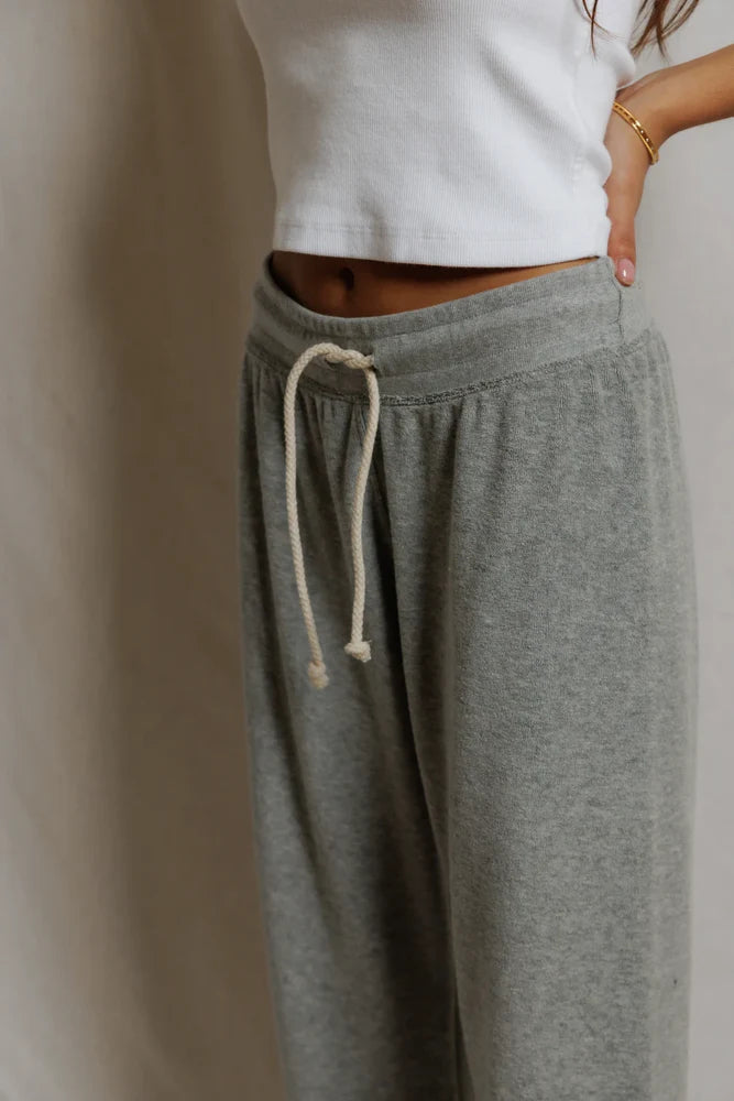 Perfect White Tee Gogo Loop Terry Sweatpant