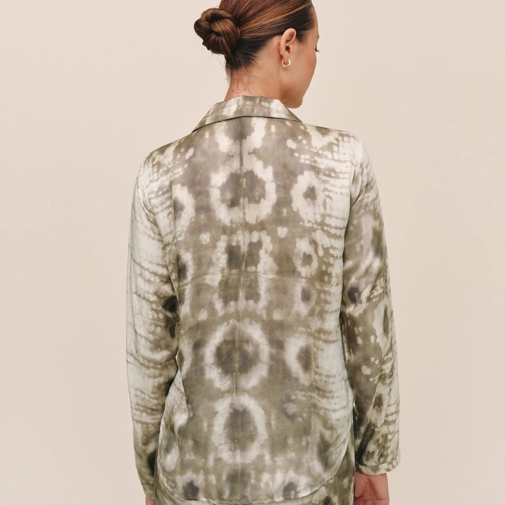 Bella Dahl Clean Hidden Placket Shirt