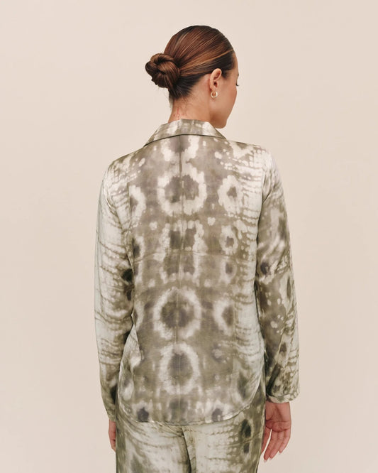 Bella Dahl Clean Hidden Placket Shirt
