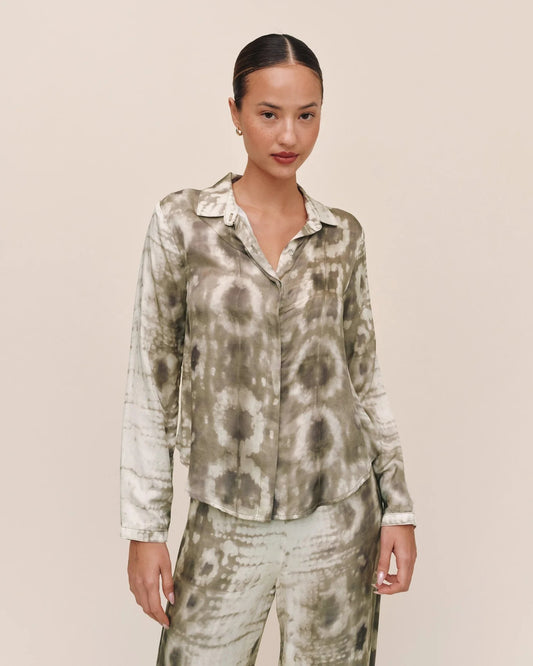 Bella Dahl Clean Hidden Placket Shirt