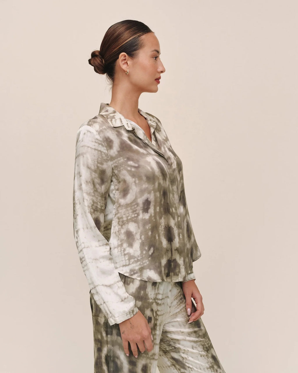Bella Dahl Clean Hidden Placket Shirt