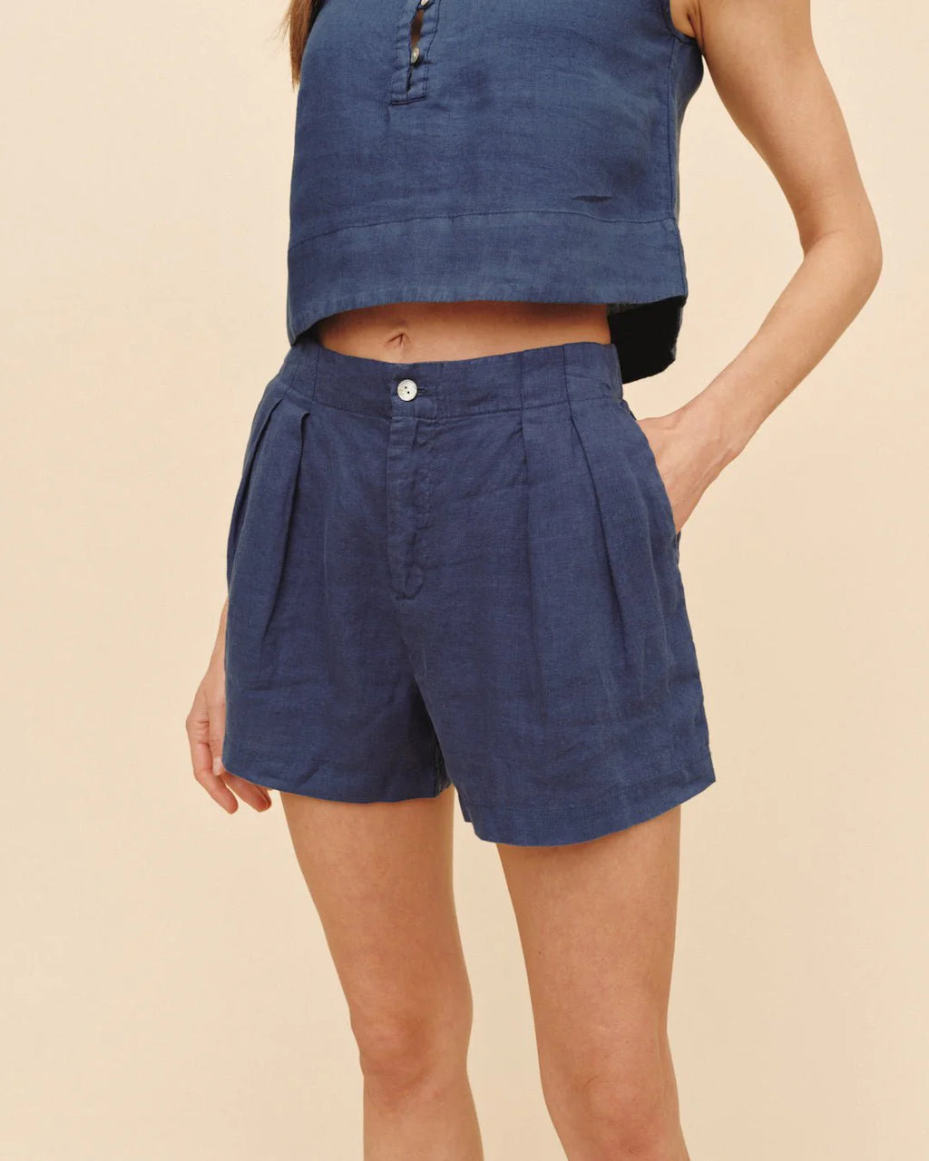 Bella Dahl Double Pleat Short