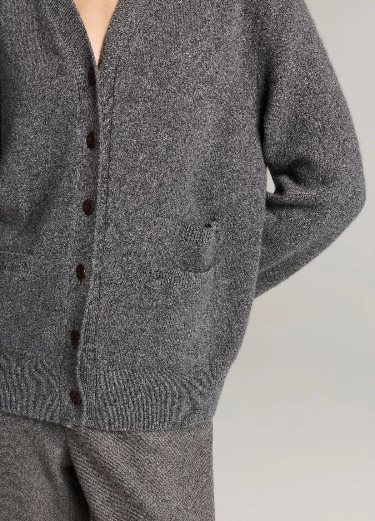Vince Wool & Cashmere-Blend Relaxed V-Neck Cardigan