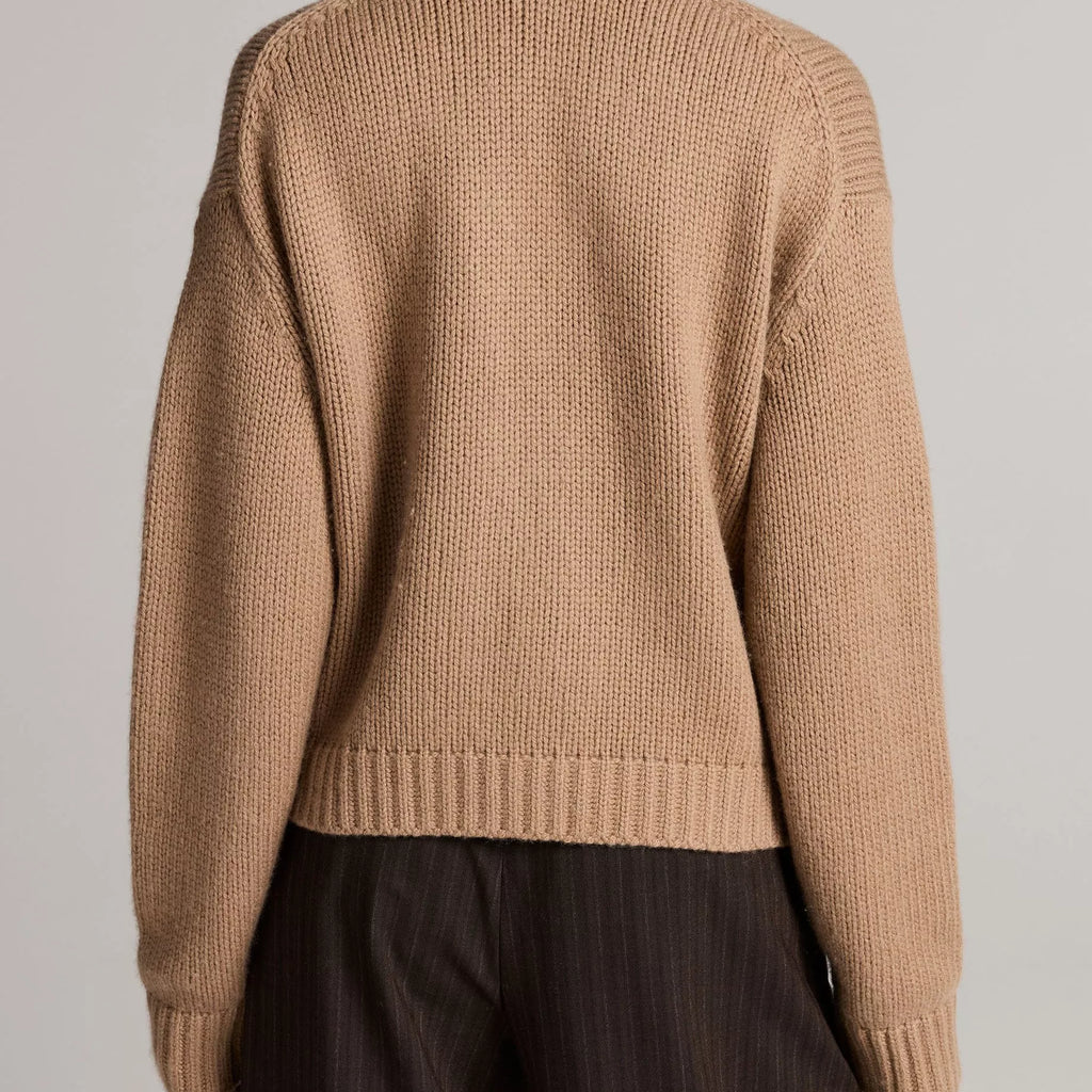 Vince Wool-Cashmere Boxy V-Neck Cardigan