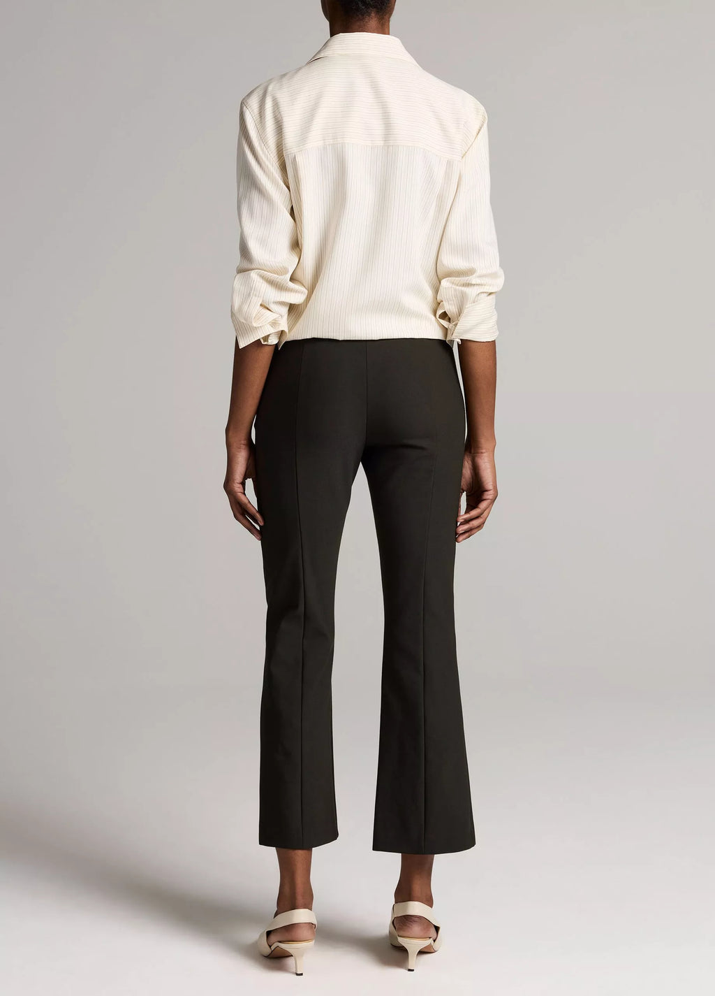 Vince Niki Mid-Rise Pintuck Crop Flare Pant