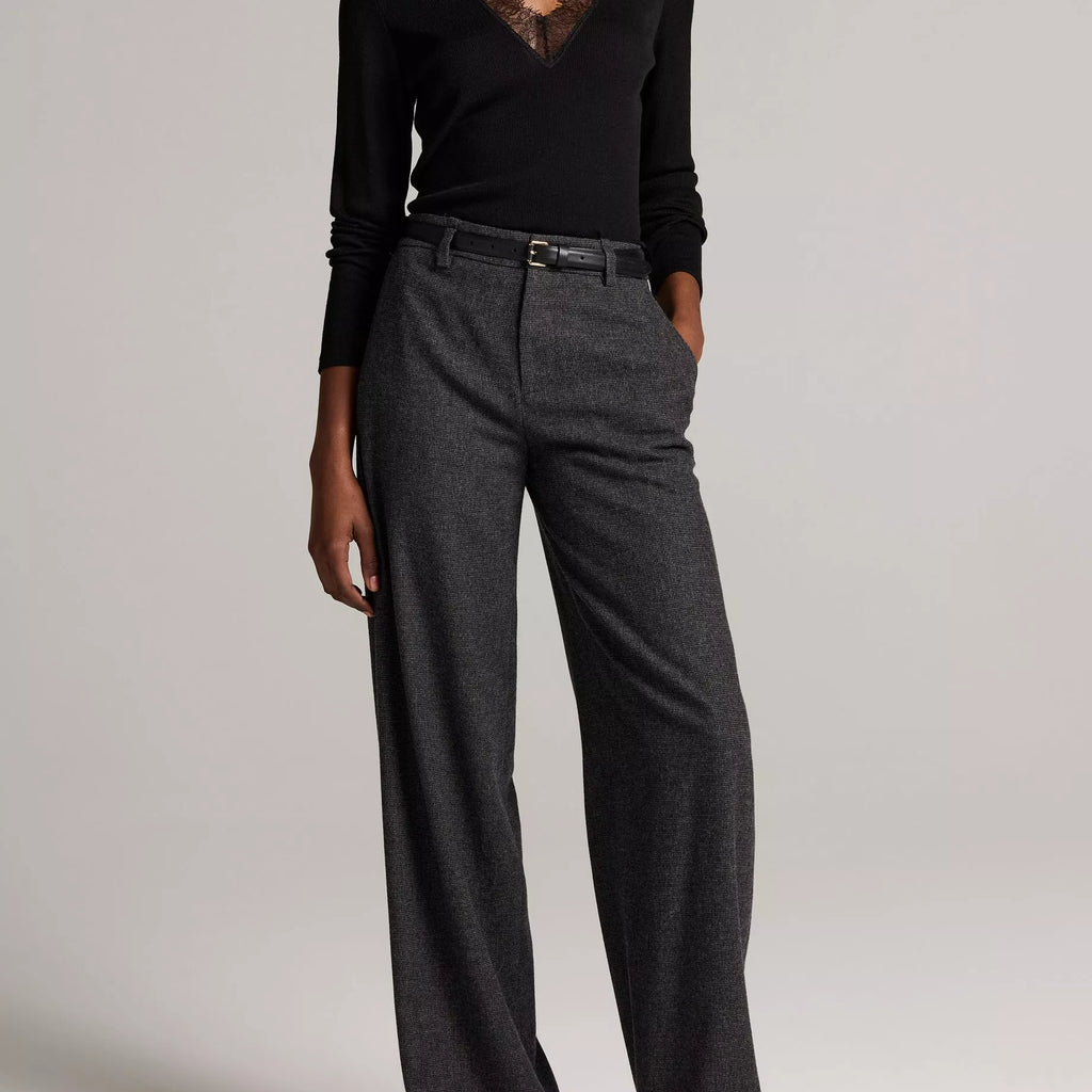 Vince Lace-Trim Ribbed Long-Sleeve V-Neck Top