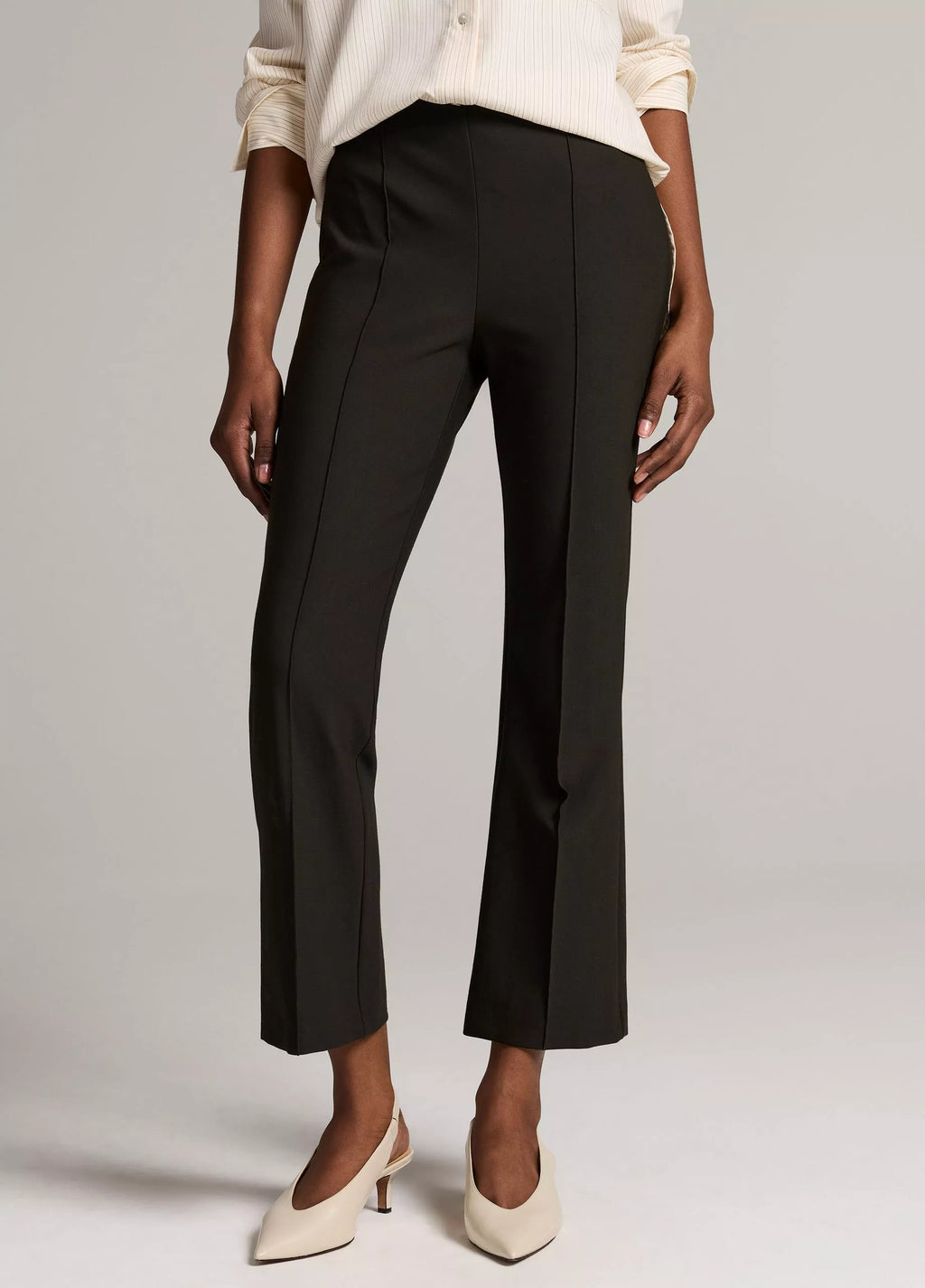 Vince Niki Mid-Rise Pintuck Crop Flare Pant