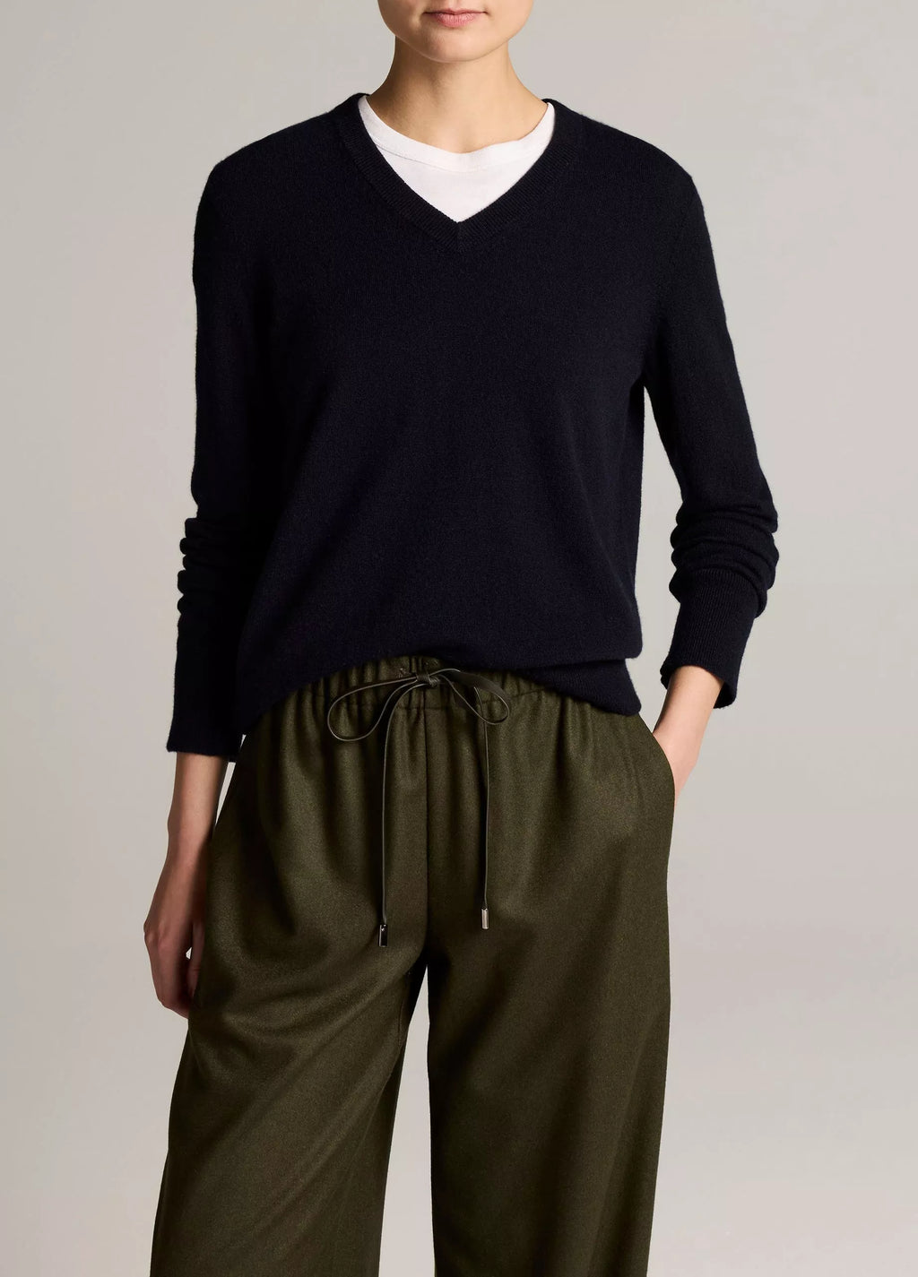 Vince Cashmere Casual V-Neck Sweater