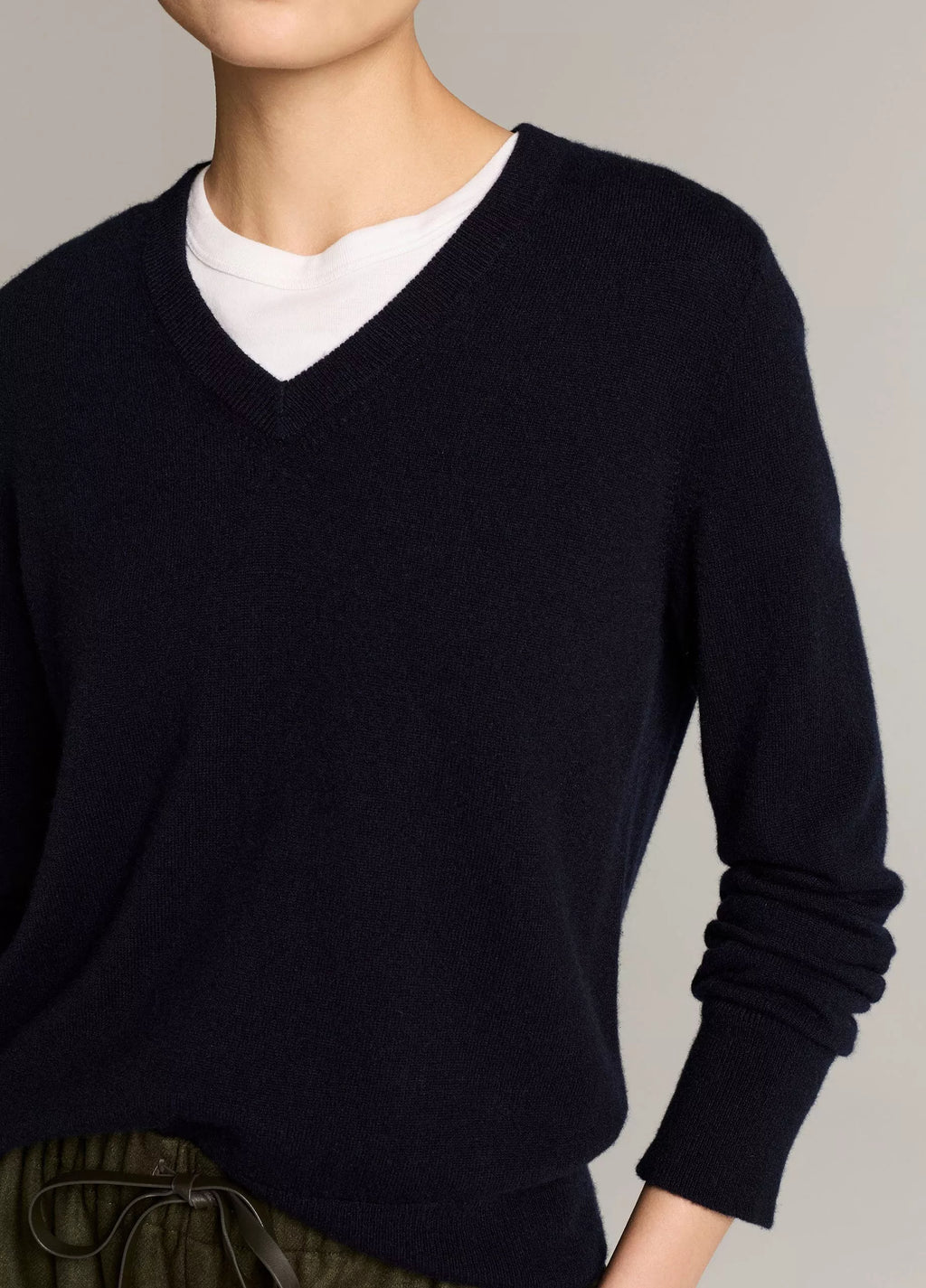 Vince Cashmere Casual V-Neck Sweater