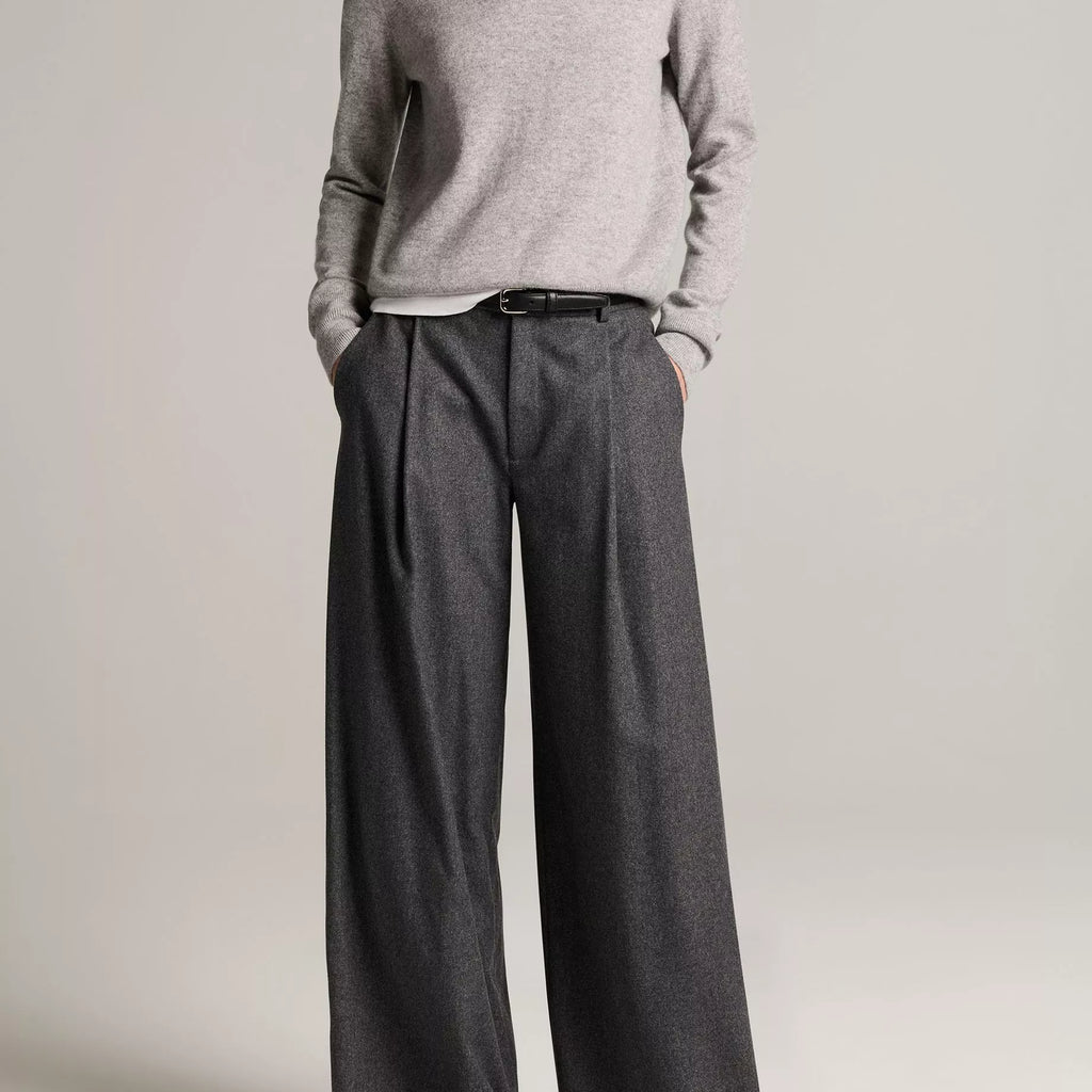 Vince Cashmere Casual V-Neck Sweater