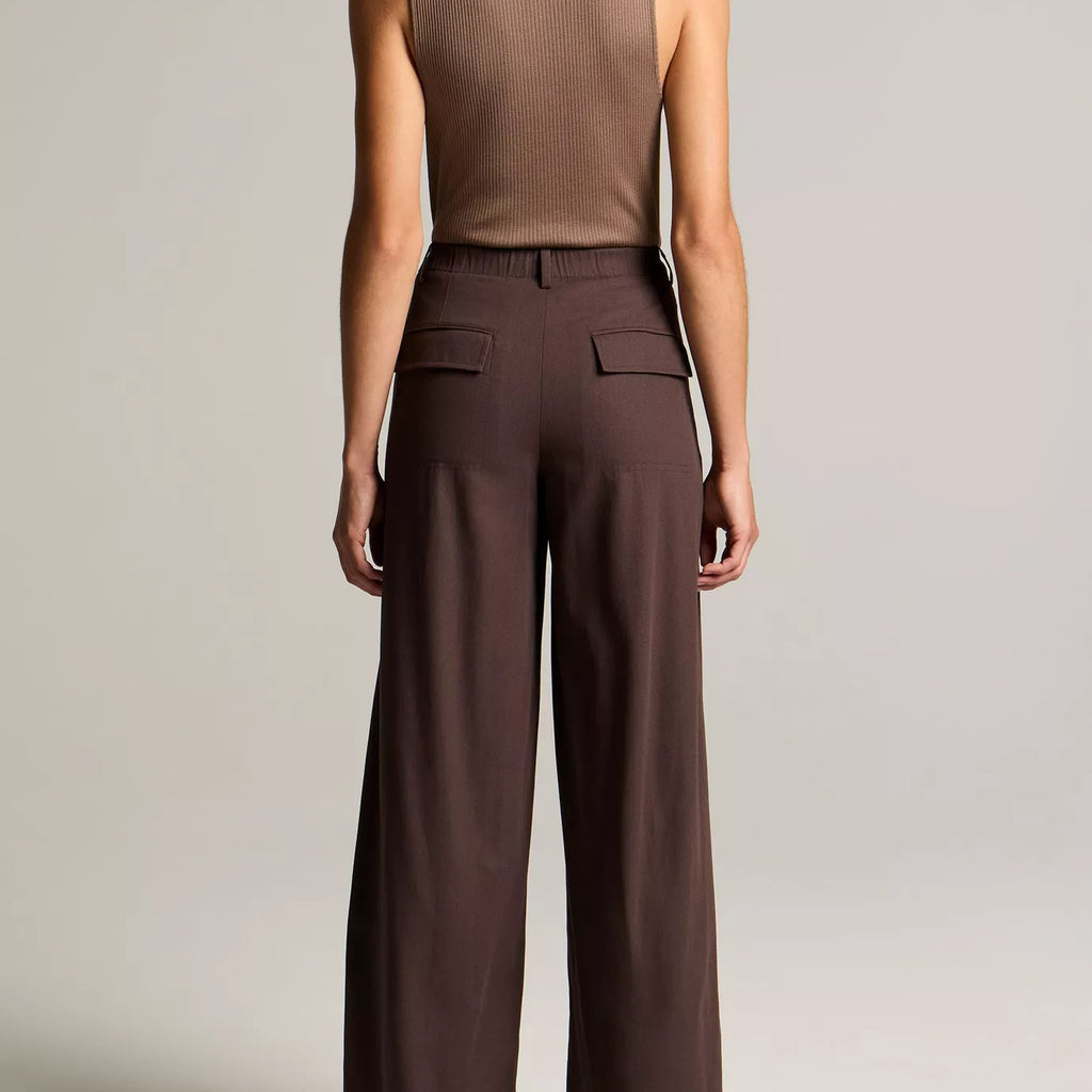 Vince Mid-Rise Paneled Stretch-Cotton Pant