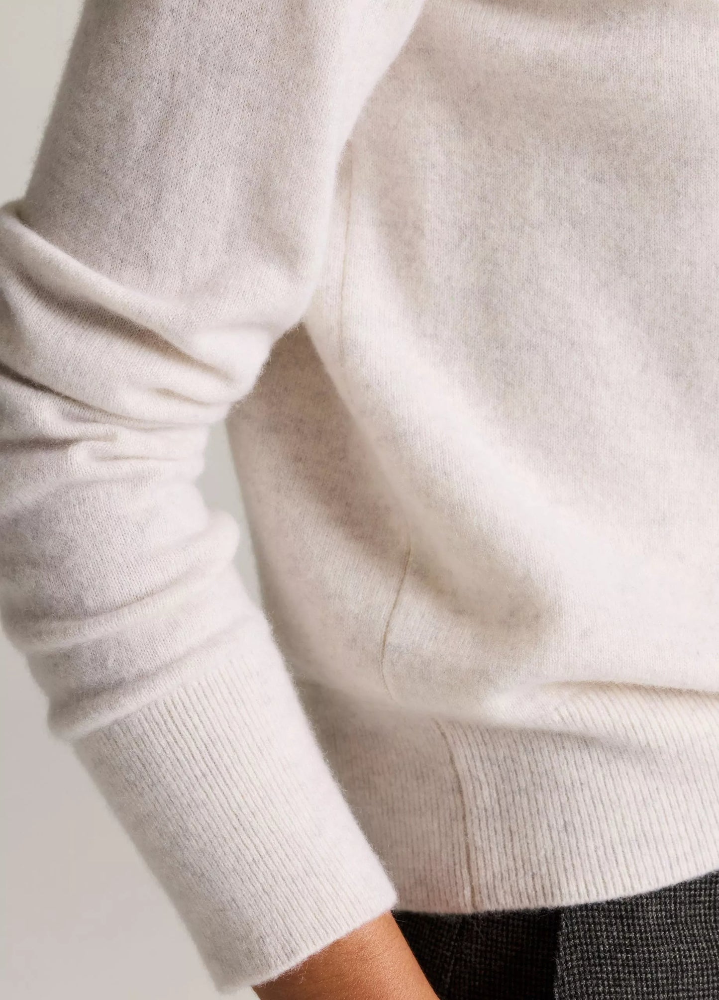 Vince Cashmere Casual V-Neck Sweater