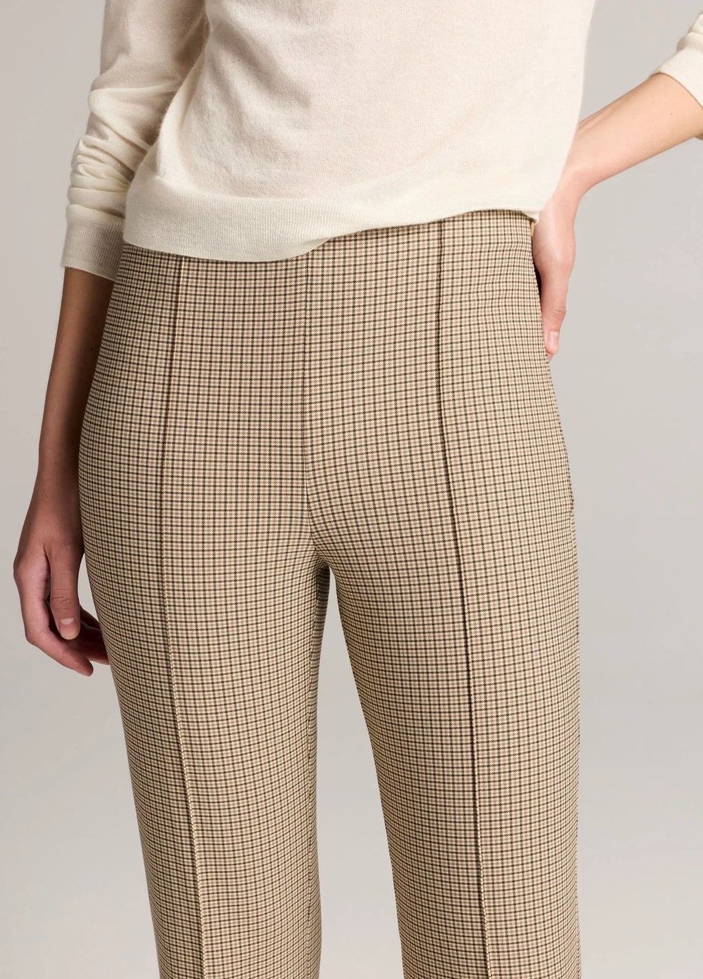 Vince Niki Plaid Mid-Rise Crop Flare Pant