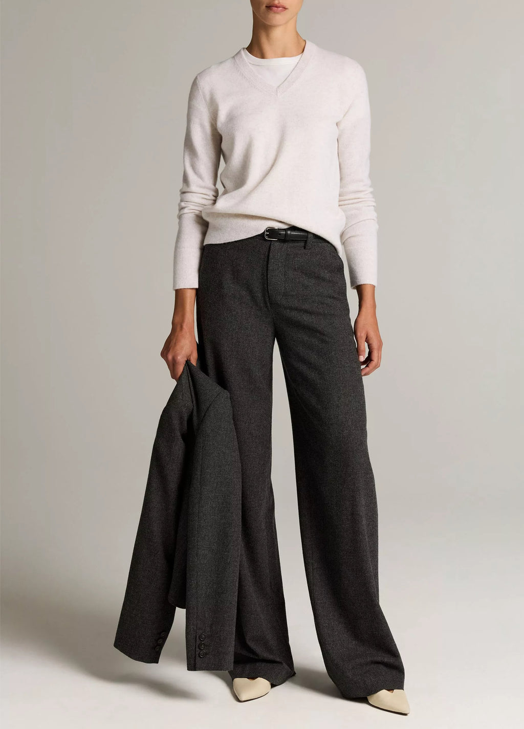 Vince Cashmere Casual V-Neck Sweater