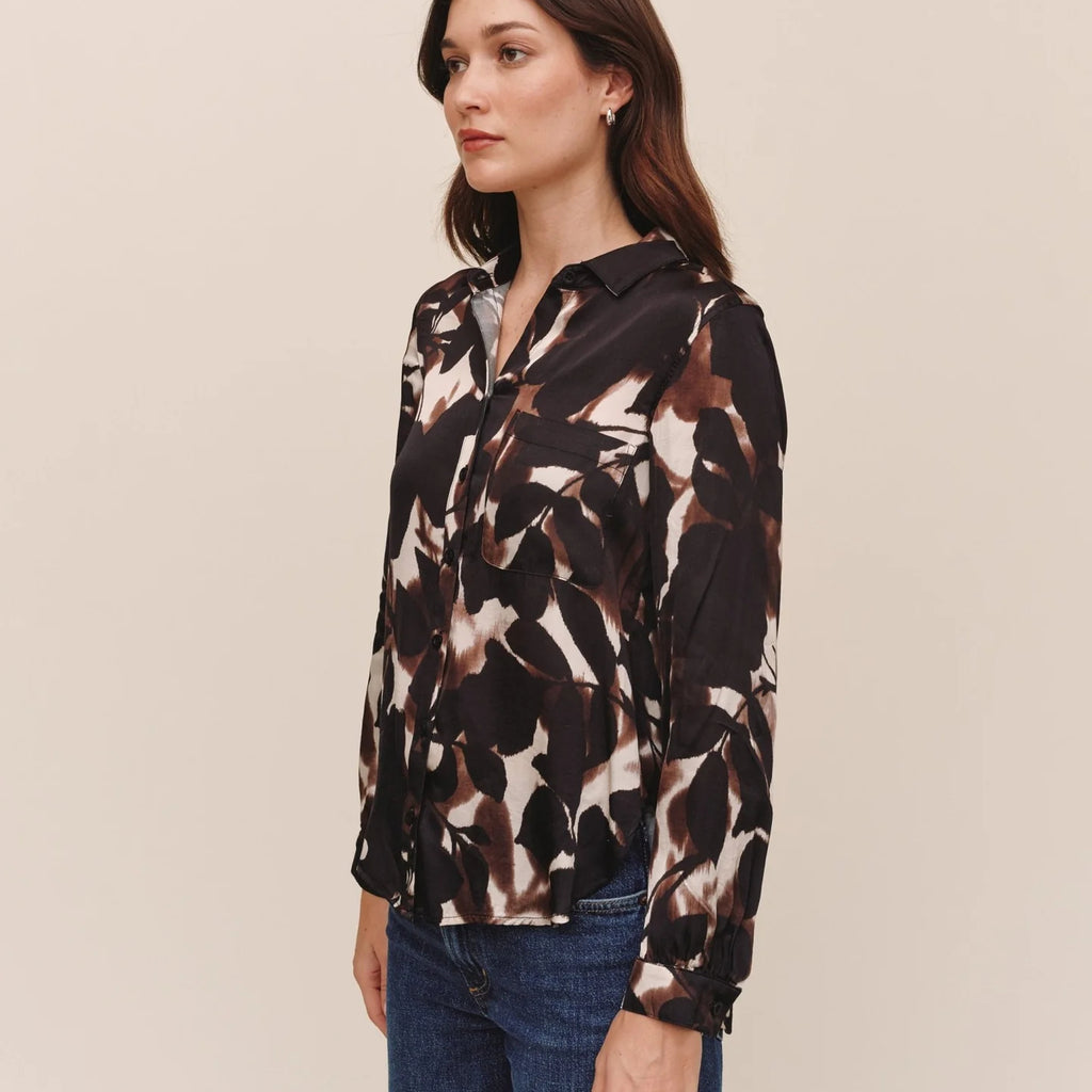 Bella Dahl Long Sleeve Round Hem Button Down