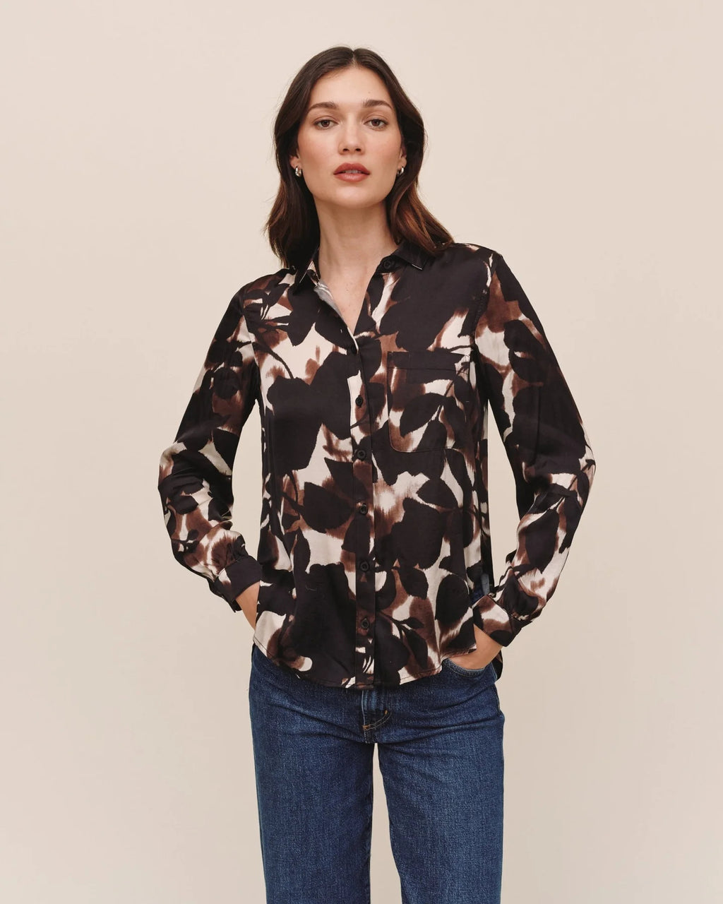 Bella Dahl Long Sleeve Round Hem Button Down