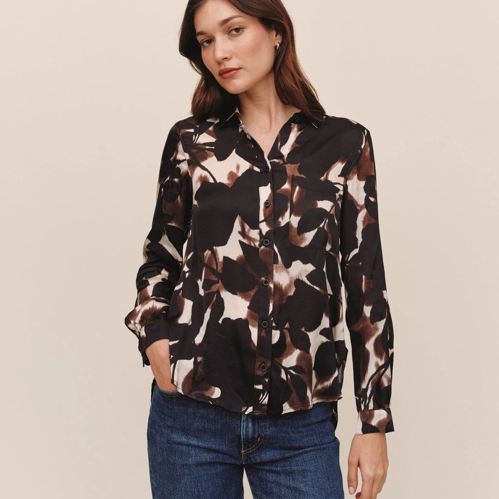 Bella Dahl Long Sleeve Round Hem Button Down