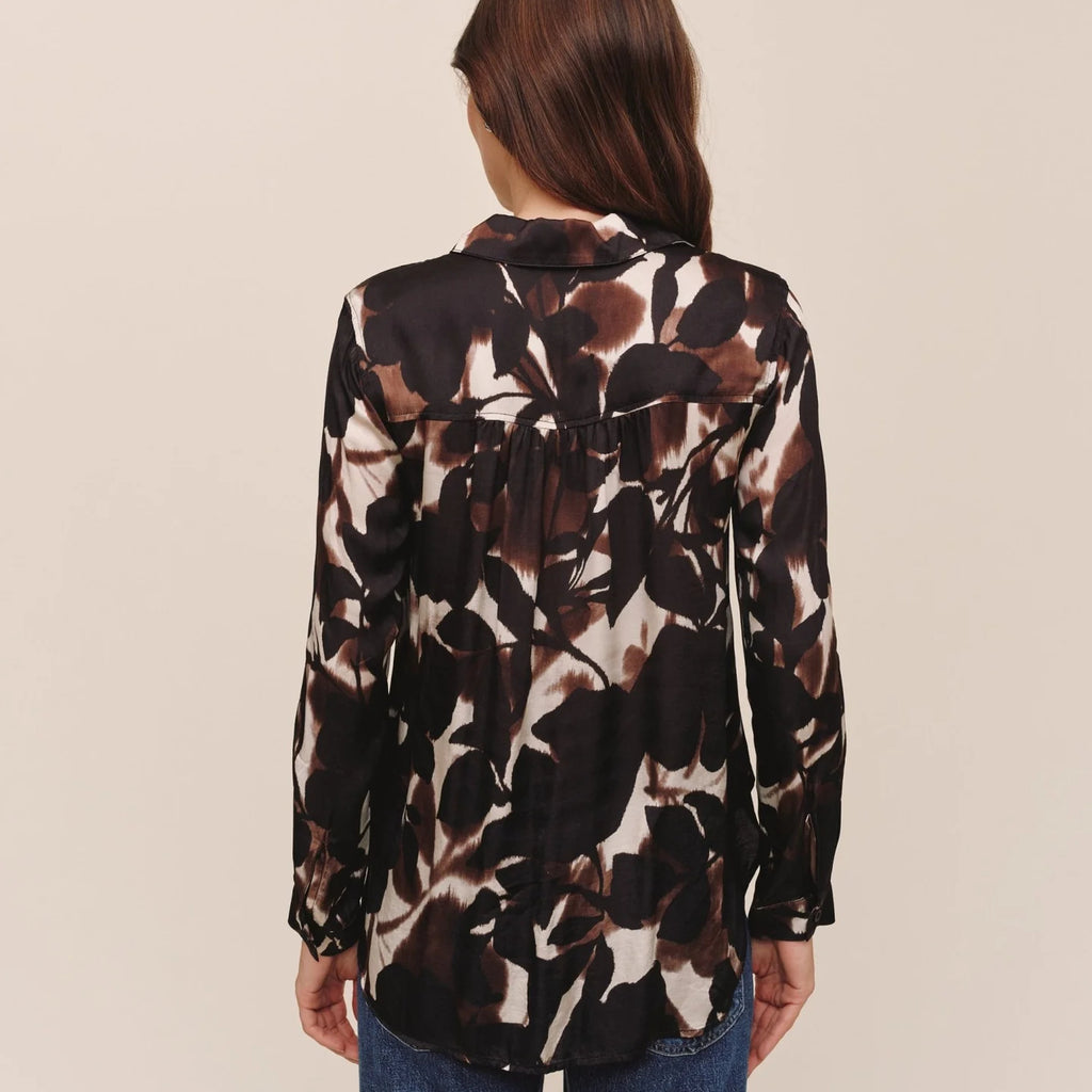 Bella Dahl Long Sleeve Round Hem Button Down