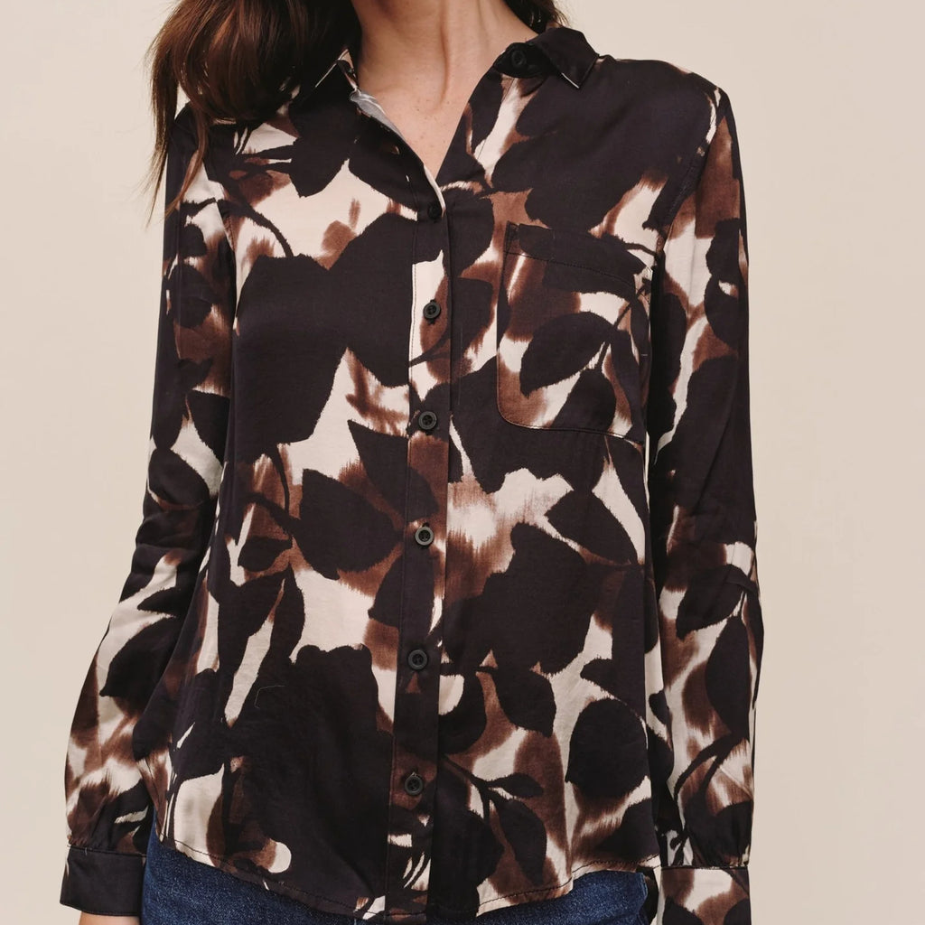 Bella Dahl Long Sleeve Round Hem Button Down