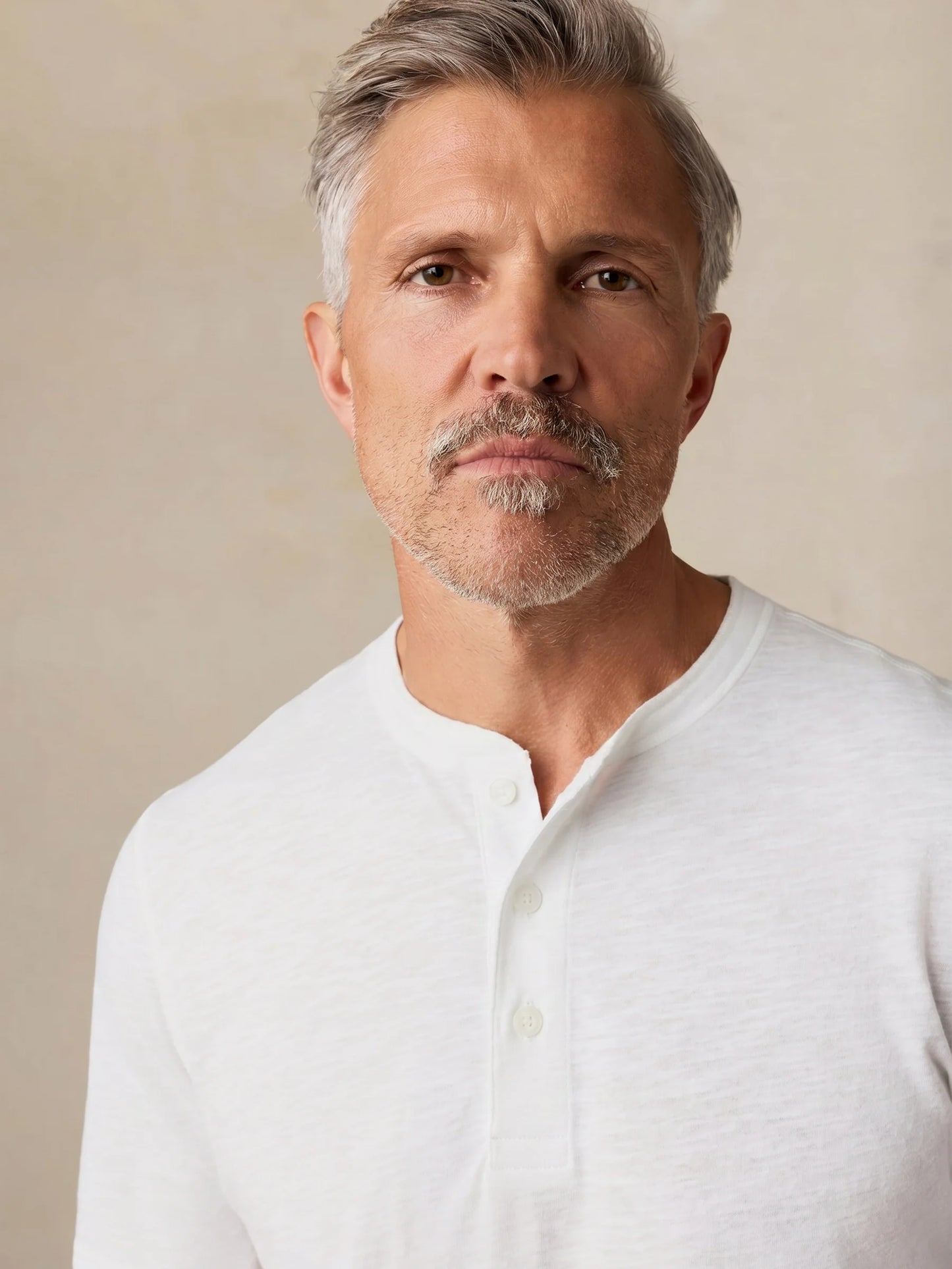 Faherty Short-Sleeve Sunwashed Henley