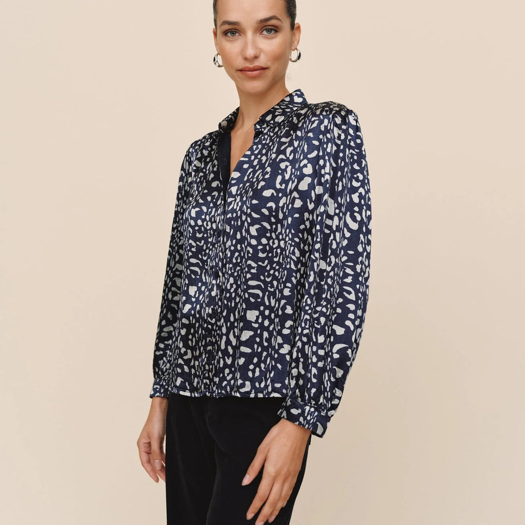 Bella Dahl Shirred Shoulder Button Down