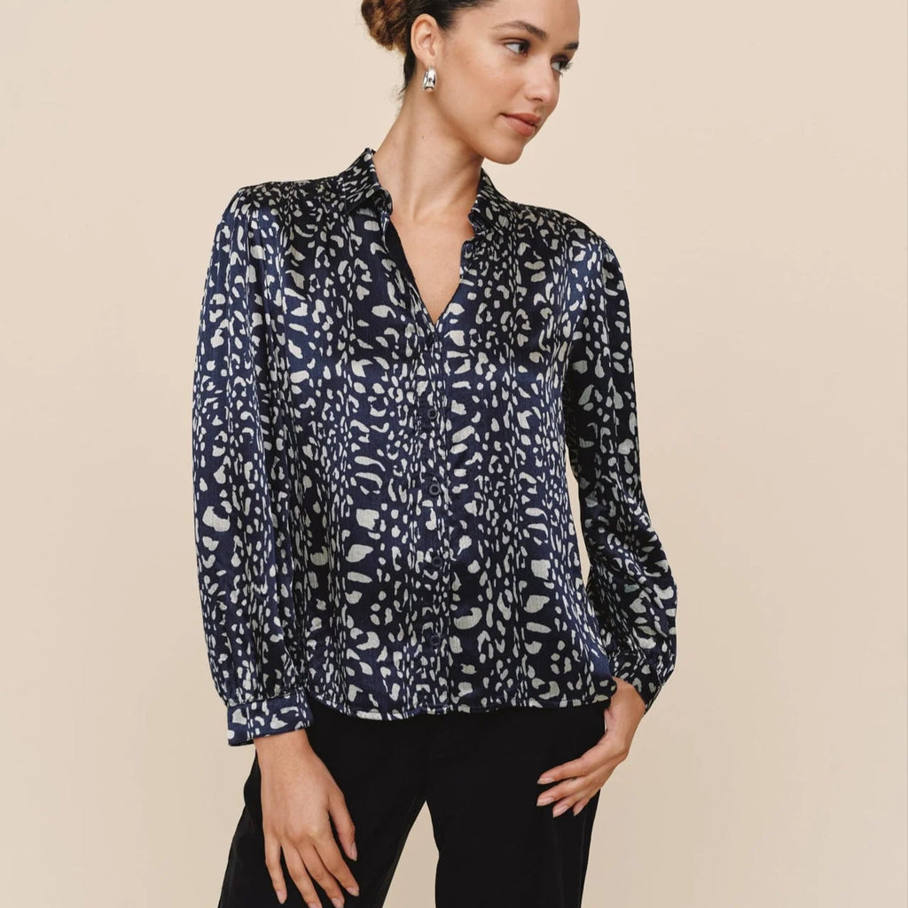 Bella Dahl Shirred Shoulder Button Down