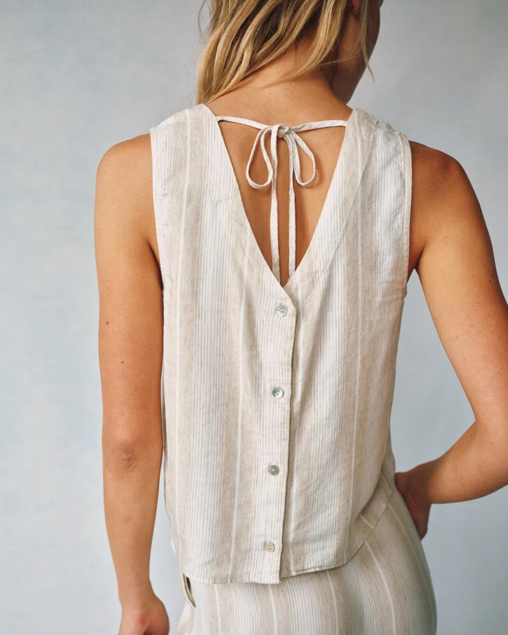 Bella Dahl Sleeveless Button Back Top