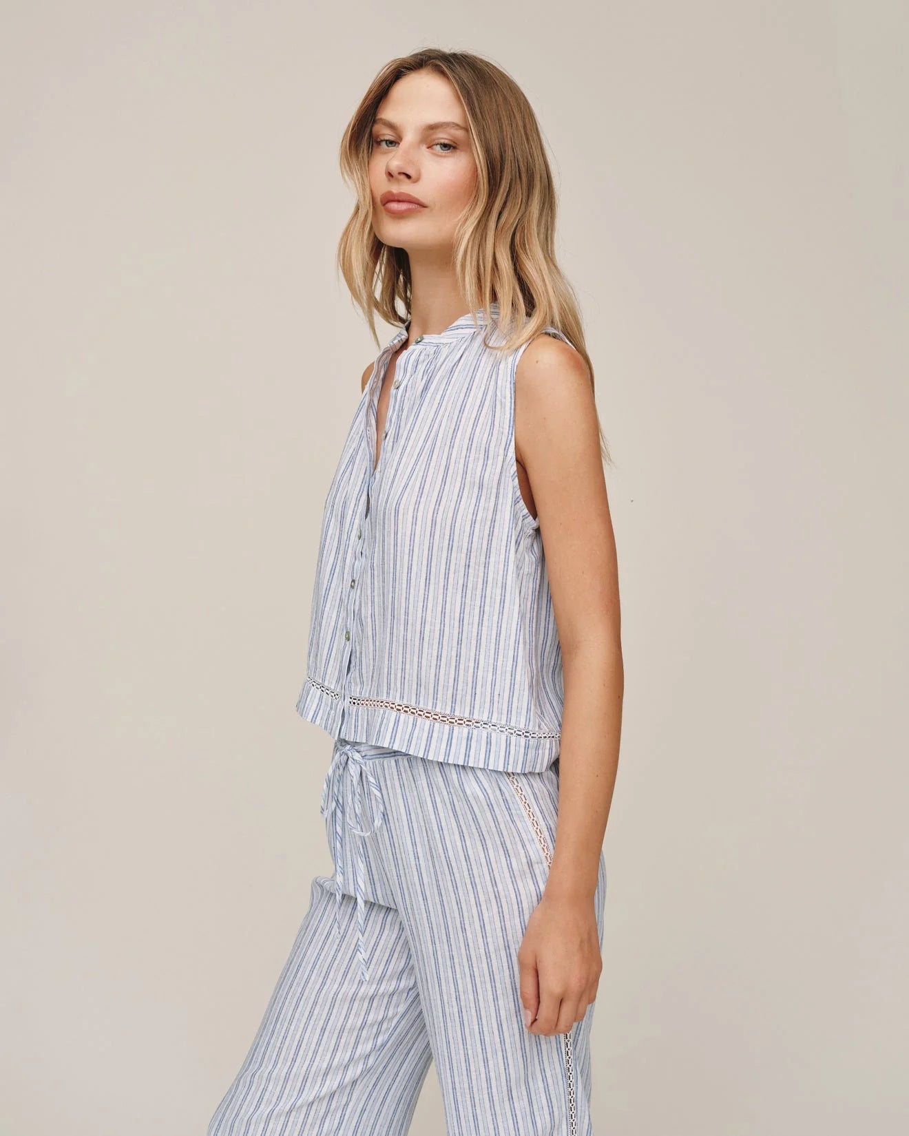 Bella Dahl Sleeveless Button Front