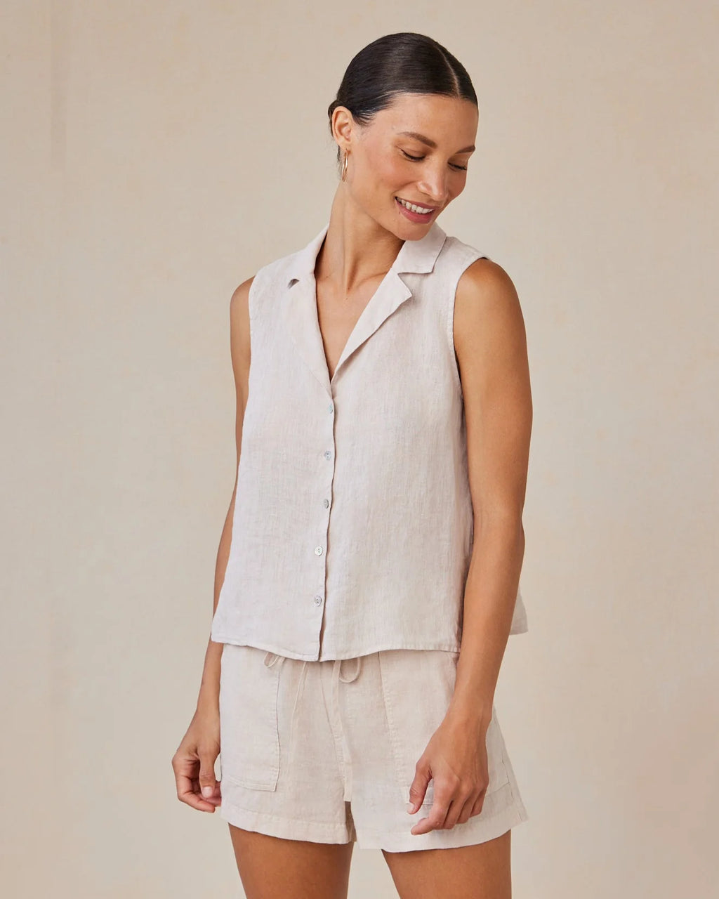 Bella Dahl Linen Sleeveless Notch Collar Button Down