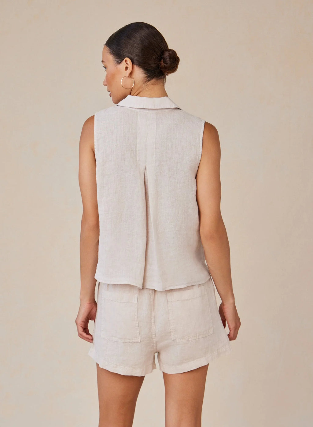 Bella Dahl Linen Sleeveless Notch Collar Button Down
