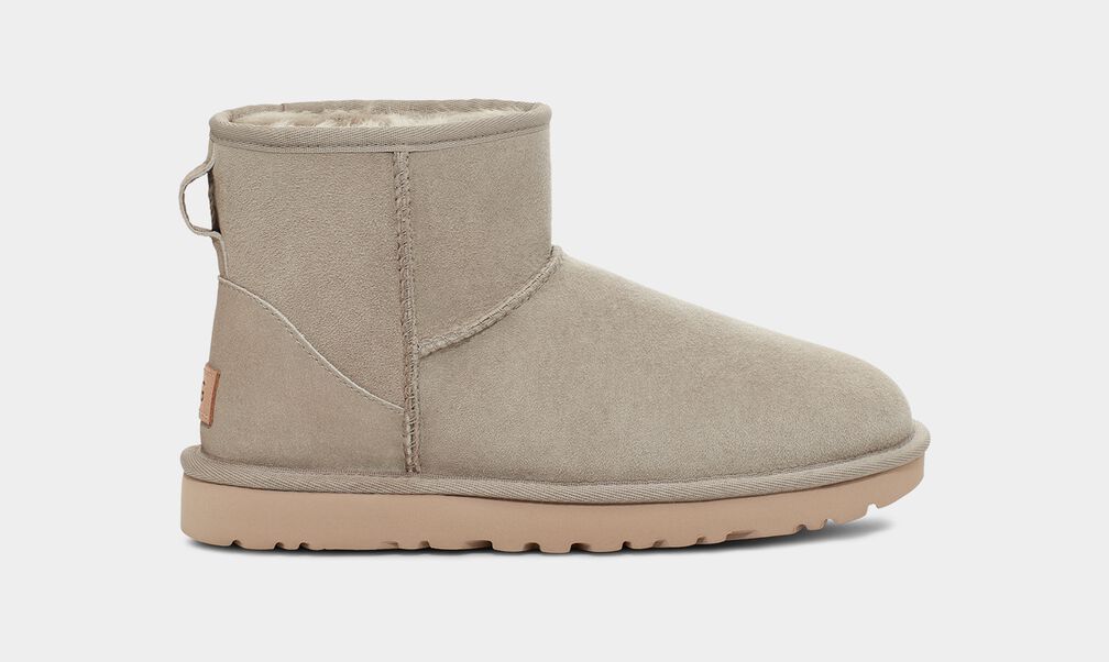 UGG® Women's Classic Mini II Boot