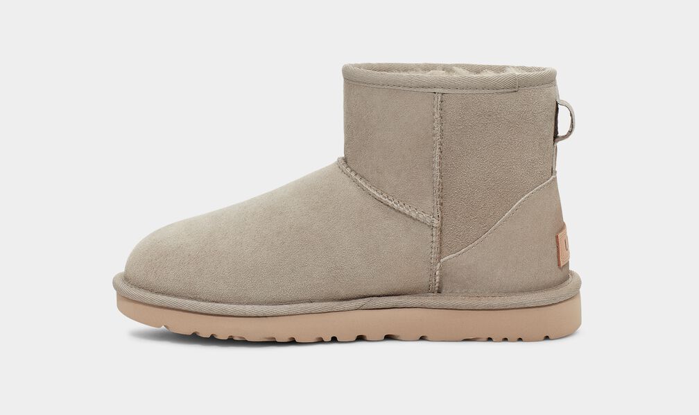 UGG® Women's Classic Mini II Boot