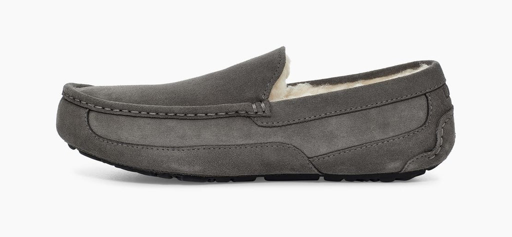 UGG® Men's Ascot Slipper