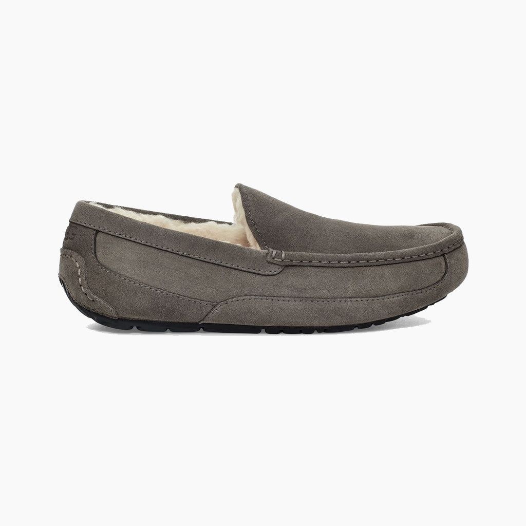 UGG® Men's Ascot Slipper