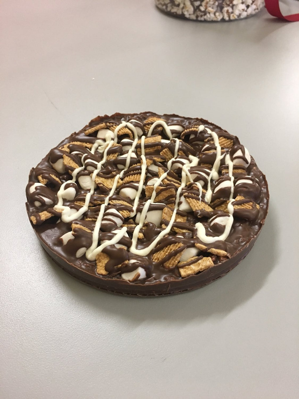 Sensational Sweets Chocolate Pizza with Pizazz™ 6" (Mini Supreme Smores)